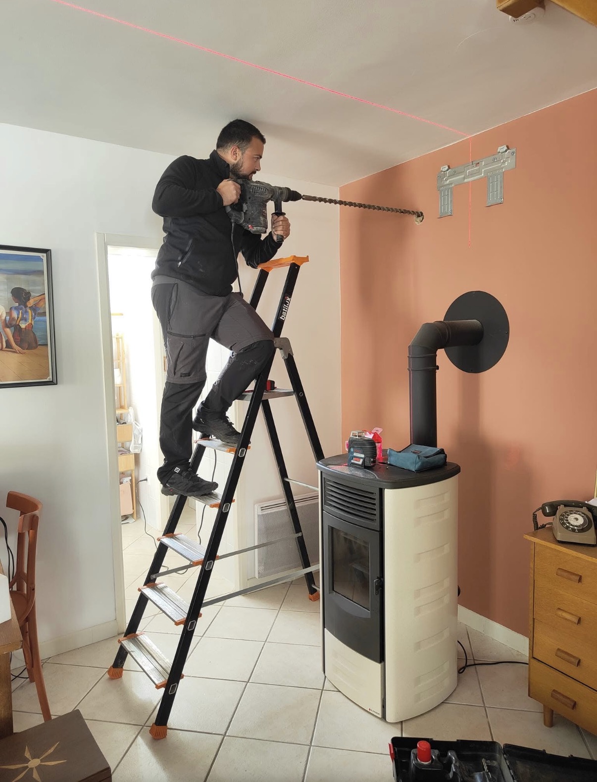 Matthieu Rabut, artisan électricien à Saint-Cyr